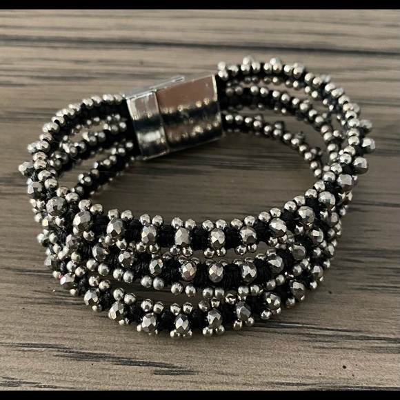 Beautiful bracelet with silver & black glass beads - Picture 1 of 7